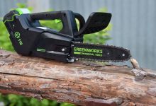 Аккумуляторная одноручная цепная пила GREENWORKS GD40TCS – оптимальная модель для арбористов, ухаживающих за деревьями на высоте: компактная и производительная, легкая, удобная и малошумная 18