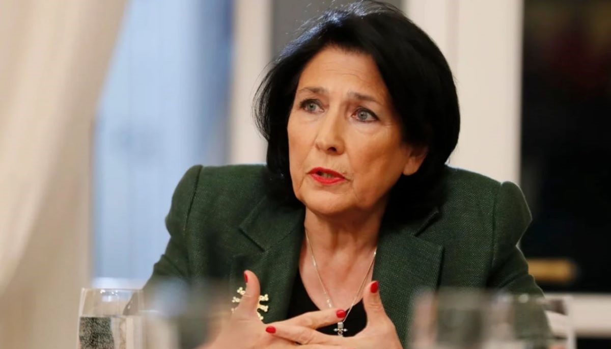 Президент Грузии Зурабишвили призвала ввести трехмесячные визы для россиян