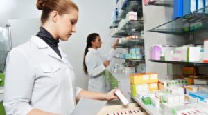 Фармацевты, аптекари