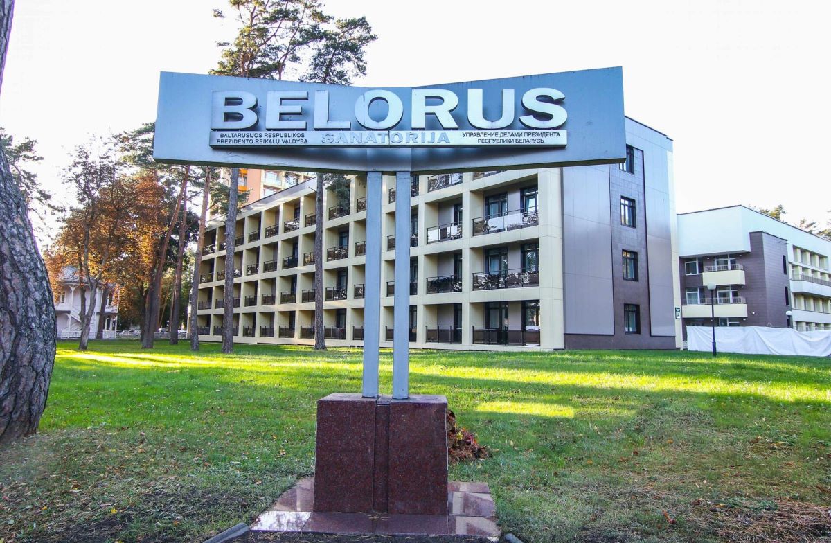 В Литве в 10 км от границы Беларуси загорелся санаторий Belorus