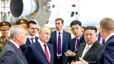 Владимир Путин и Ким Чен Ын на космодроме Восточный
