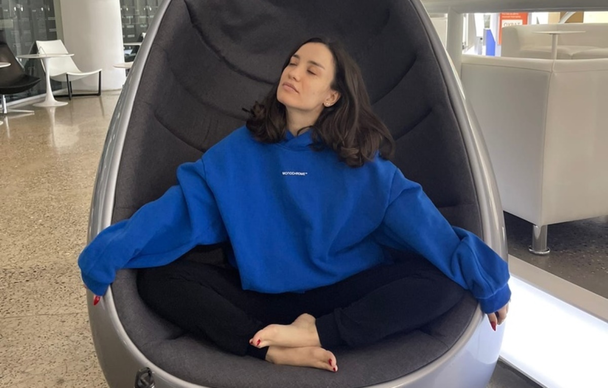 Певица Дайнеко рассказала, что плакала перед концертом для участников СВО