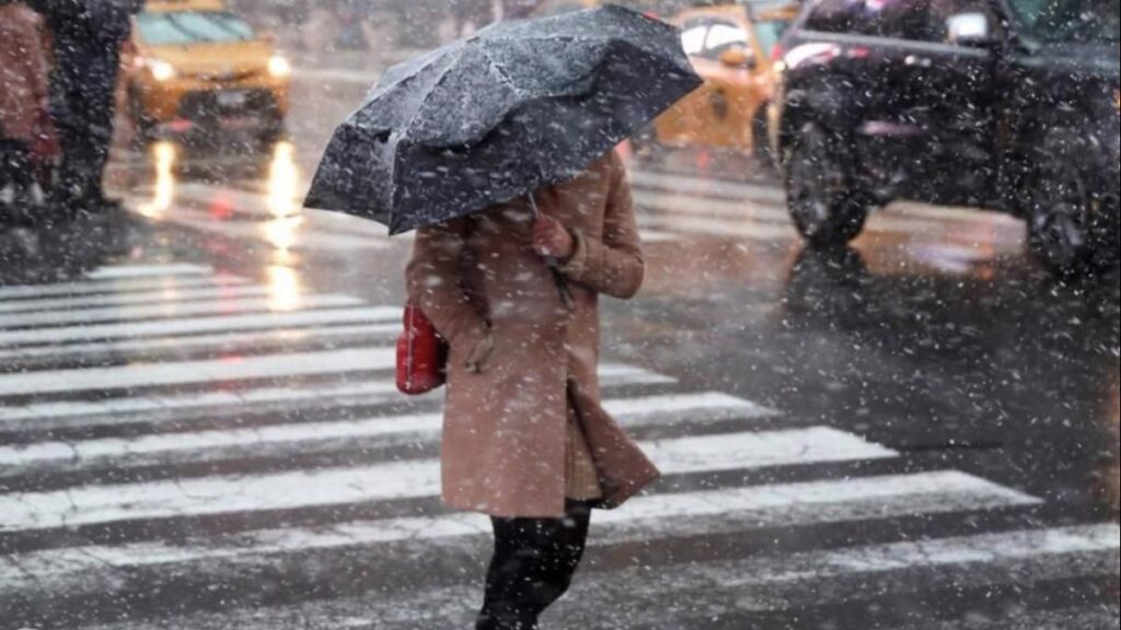 Мокрый снег и ветер