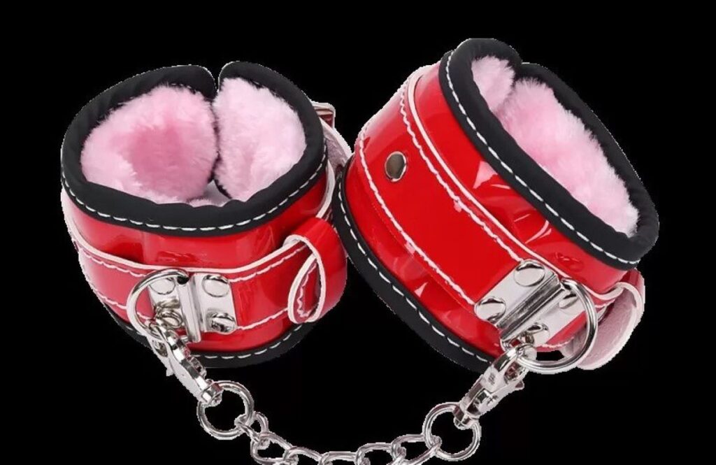 Наручники из секс-шопа