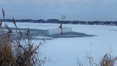 Жесткая посадка самолета на лед Волги