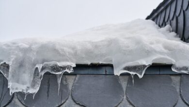 Крыша под снегом