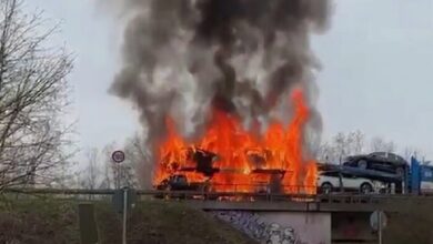 На трассе в Германии сгорел автовоз