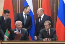 Подписание документов между по итогам переговоров премьеров Беларуси и России