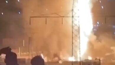 Пожар после взрыва на газозаправочной станции в Армении