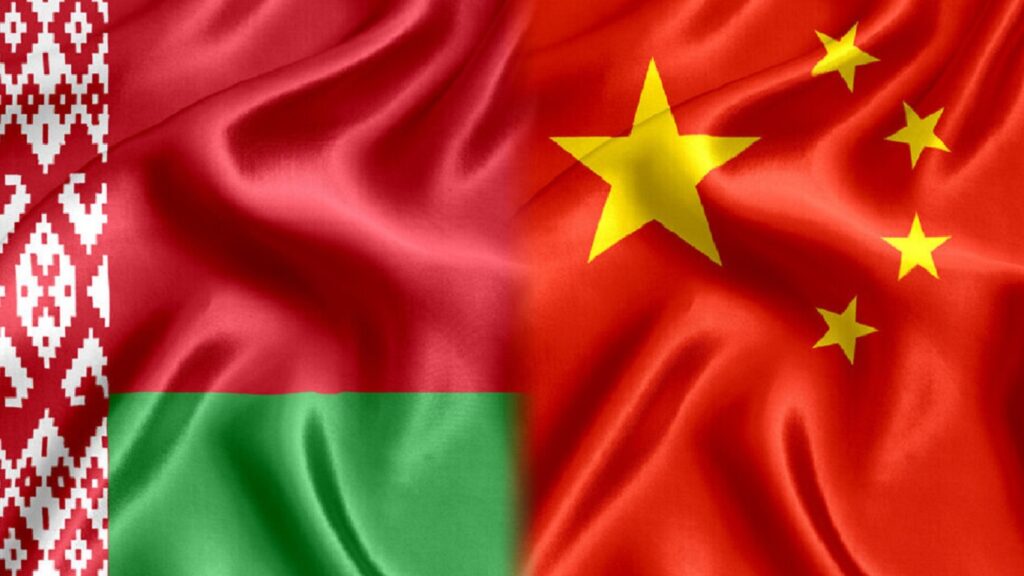 Флаги Китая и Беларуси