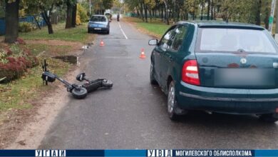 В Черикове под колеса легковушки попали подростки на электросамокате