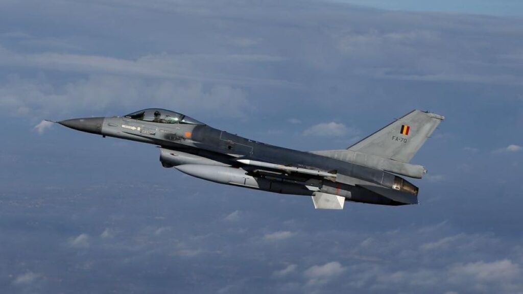Истребитель F-16