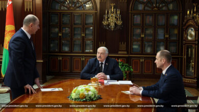 Александр Лукашенко и чиновники