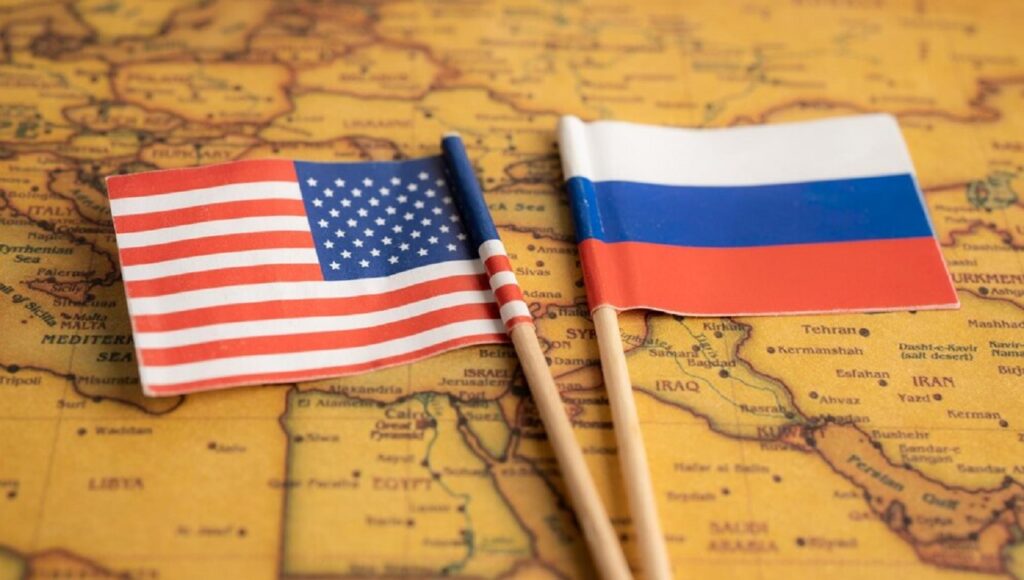 Флаги России и США