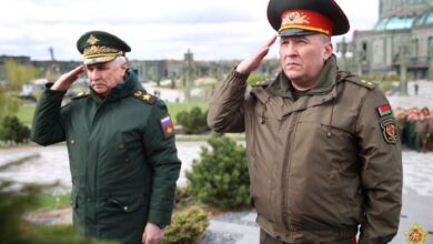 Виктор Хренин вылетел в Россию для участия в антифашистском конгрессе