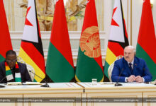 Подписание документов президентами Беларуси и Зимбабве