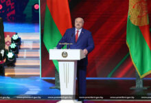 Президент Беларуси Александр Лукашенко за трибуной