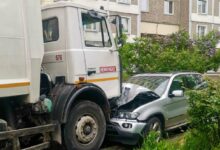 В Минске водитель BMW повредила два автомобиля и сбила пешехода