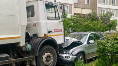 В Минске водитель BMW повредила два автомобиля и сбила пешехода