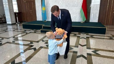 Дипломаты вернули юного белоруса из Казахстана в Беларусь
