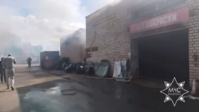 Спасатели МЧС потушили пожар в СТО в Минске