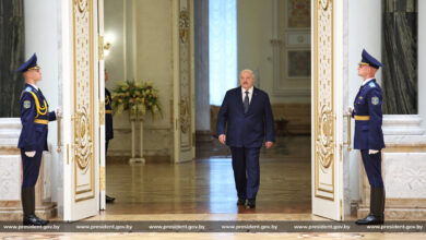 Лукашенко вручил государственные награды