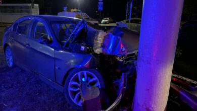 В Минске водитель на BMW врезался в столб