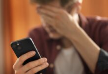 Мужчина с телефоном