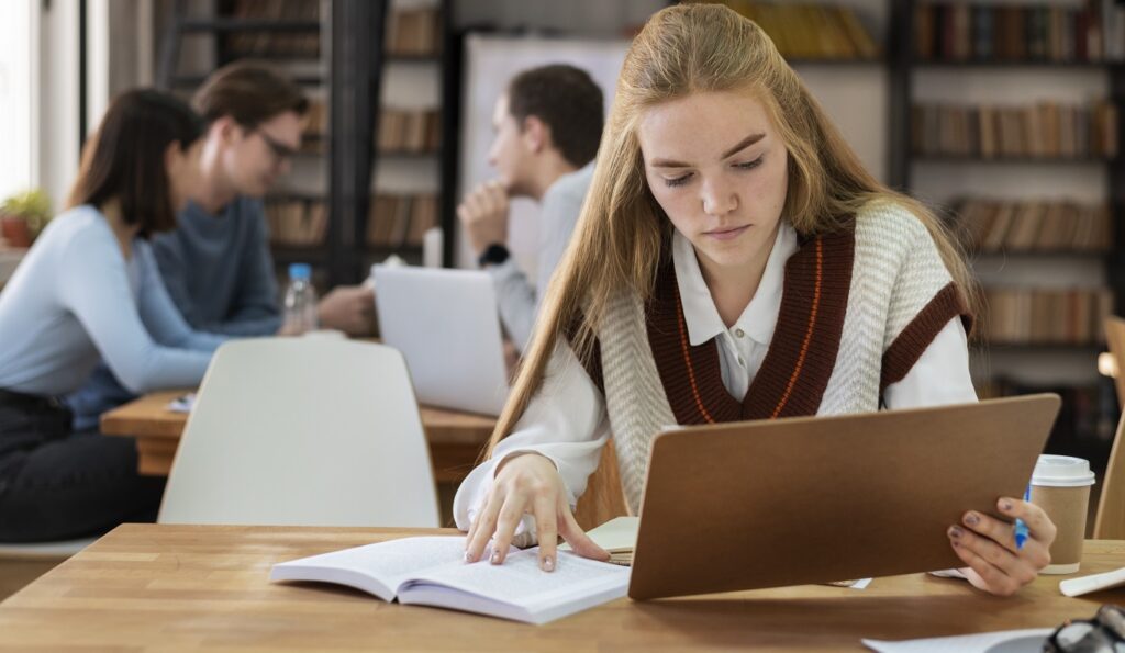 Студенты, аспиранты